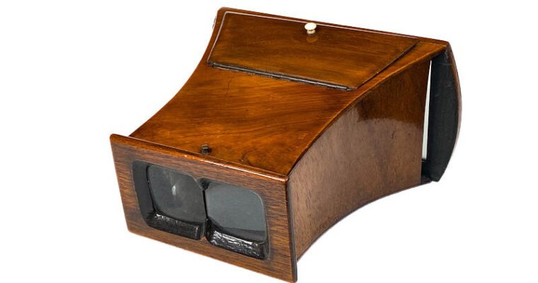 Brewster Stereoscope, Prismatic Lenses