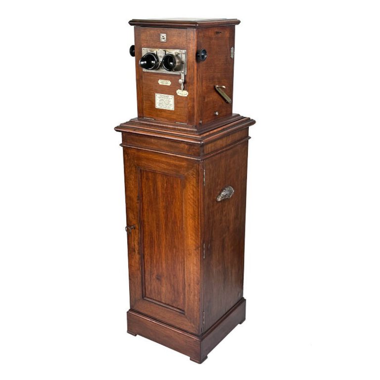 Tray-Stereoscope ‘Le Taxiphote modèle optique’ with Original storage cabinet