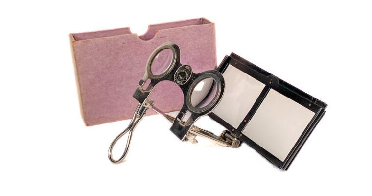 Foldable Stereoscope ‘Stéréoscope pliant en cuivre nickelé’ with Original Storage Box