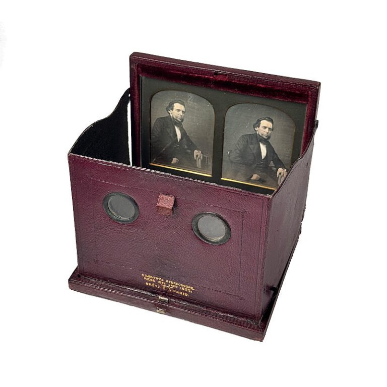 Foldable Stereoscope ‘Kilburn viewing case’