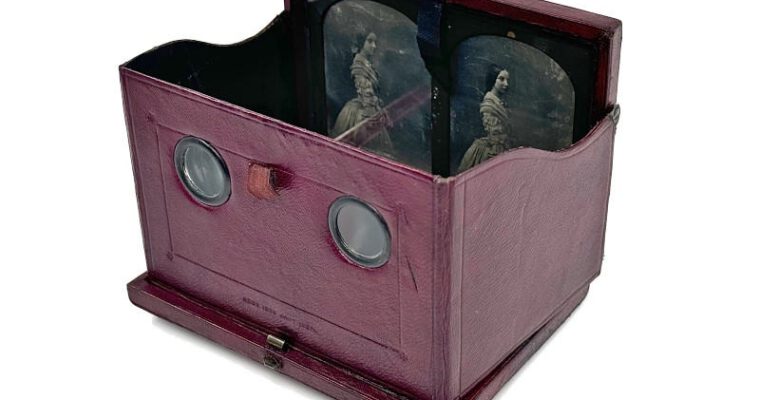 Foldable Stereoscope ‘Kilburn viewing case’