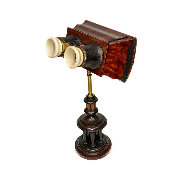 Binocular Stereoscope ‘à Jumelle haute’ on Stand, Ronce de Thuya, Bone Oculars