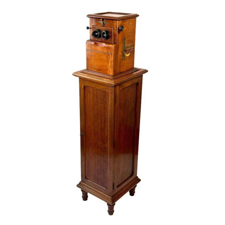 Tray-Stereoscope ‘Métascope Spécial à foyer court’ with Original Storage cabinet