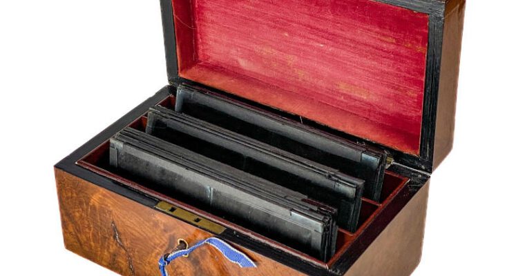 Set of stereo Autochromes in burl walnut box