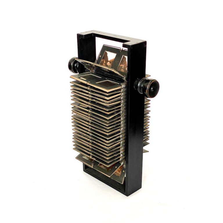Exchange mechanism ‘Chaîne interchangeable’ with 50 Verascope views in card-board frames