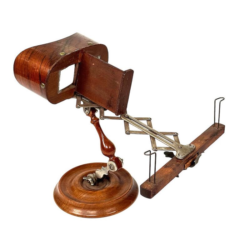 Holmes Stereoscope ‘Lazy Tong’ on Cremer Stand