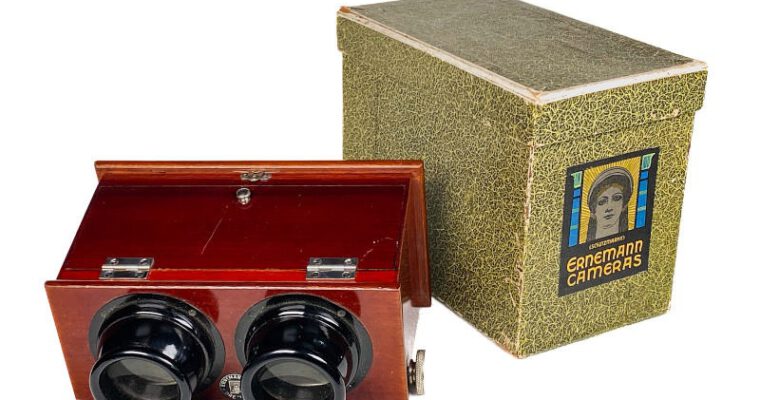 Stereoscope with Original Storage Box