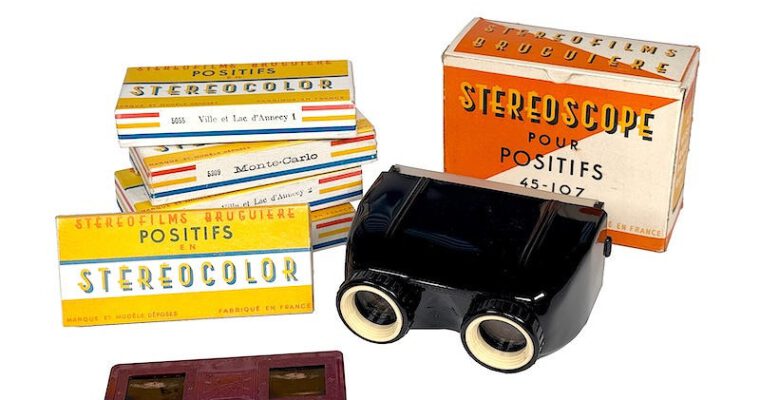 Cardboard Stereoscope with Original Storage Box and Image&nbsp;Sets