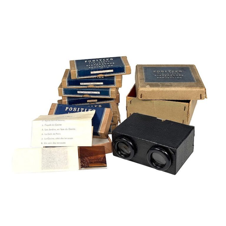 Cardboard Stereoscope with Original Storage Box and Image&nbsp;Sets
