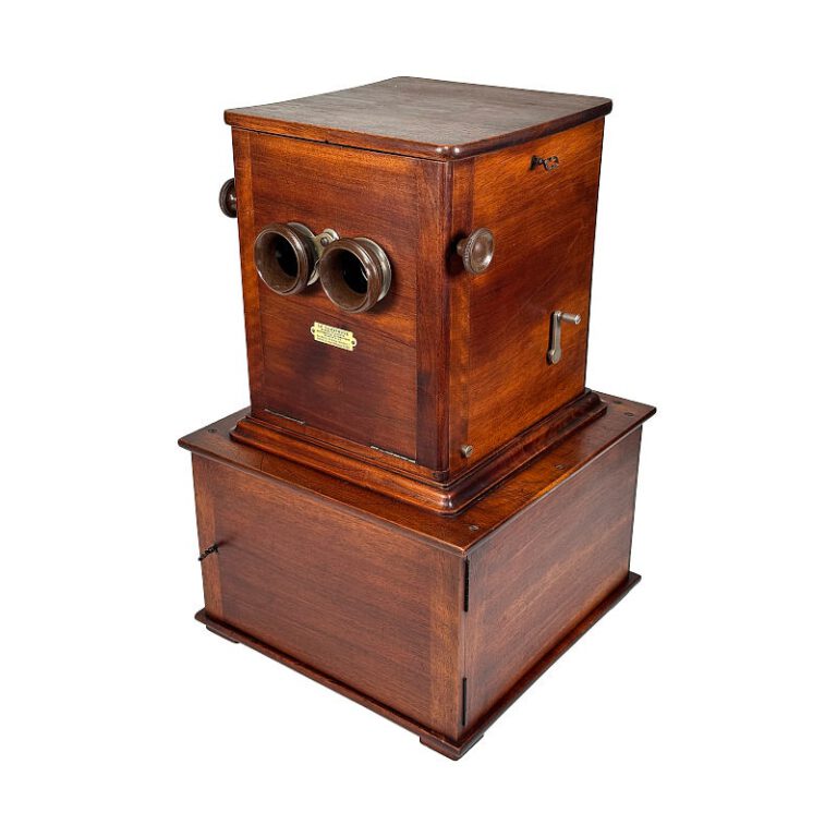 Tray-Stereoscope ‘Le Taxiphote, modèle simplifié’ with Storage Base