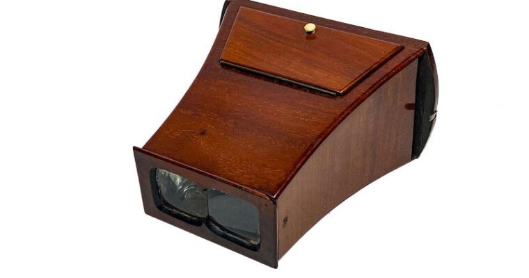 Brewster Stereoscope, Prismatic Lenses