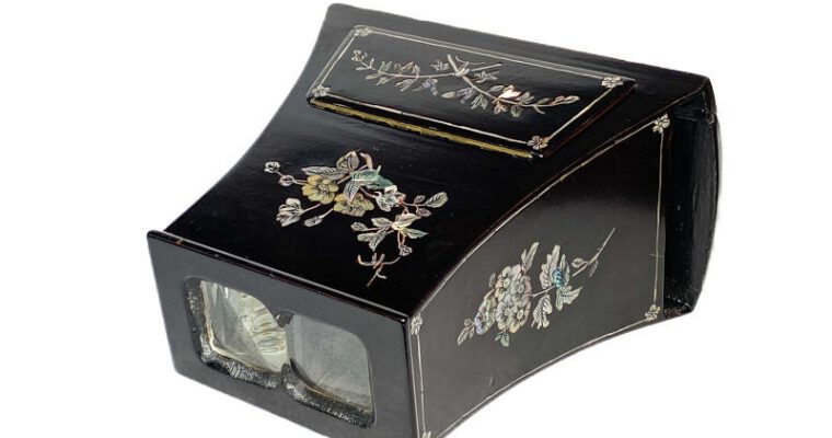 Brewster Stereoscope, Mother of Pearl, Prismatic Lenses, Luxe