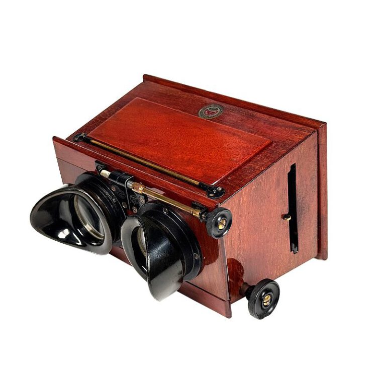 Stereoscope ‚à&nbsp;main‘
